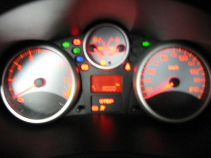 Bild 12: PEUGEOT 206 Peugeot + 1,2 mit Klima HECKSCHADEN