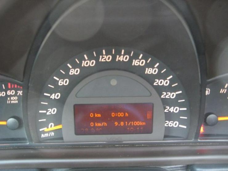 Bild 28: MERCEDES-BENZ C 200 C-Klasse Sportcoupe Kompr. Panorama Navi