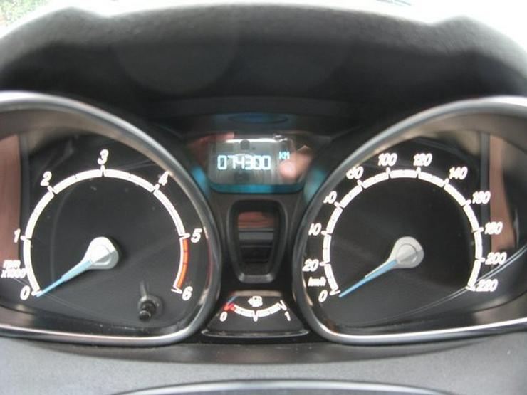 Bild 32: FORD Fiesta 1,5 TDCi 5-Türer mit Klimaautomatik