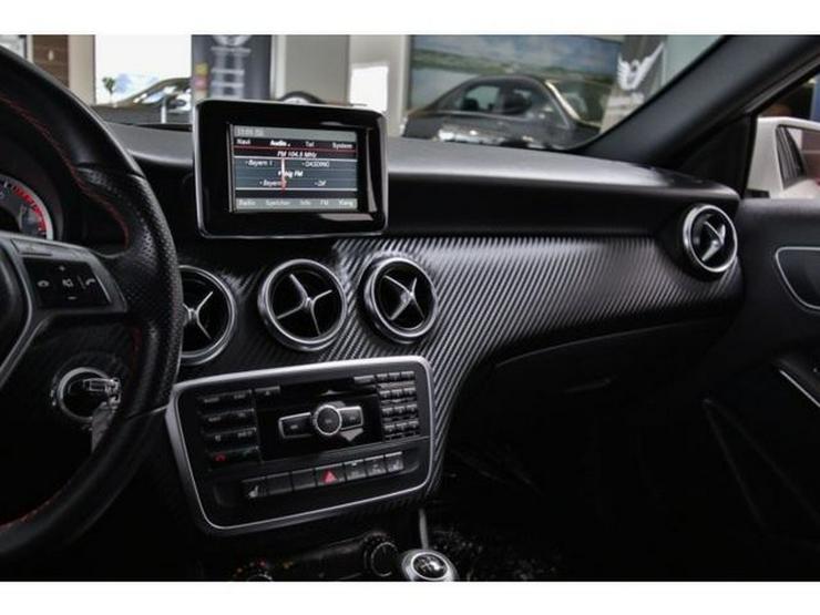 Bild 12: MERCEDES-BENZ A 180 AMG SPORTPAKET! CARBON PAKET! NAVI + 18ALU