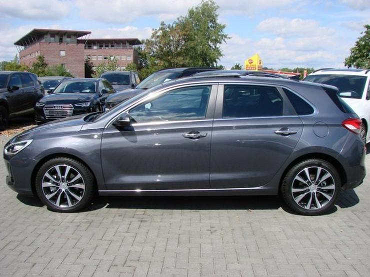 Bild 6: HYUNDAI i30 1.6CRDi Premium LED Leder Navi Kamera DAB