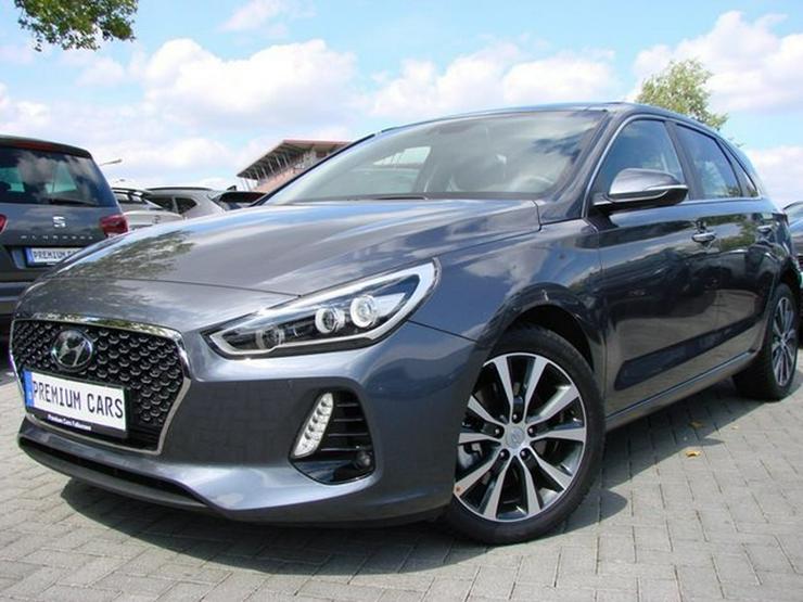 Bild 2: HYUNDAI i30 1.6CRDi Premium LED Leder Navi Kamera DAB