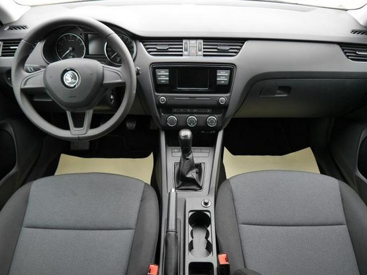 Bild 5: SKODA Octavia Combi III 1.2 TSI ACTIVE * PARKTRONIC * SITZHEIZUNG * KLIMA * BORDCOMPUTER