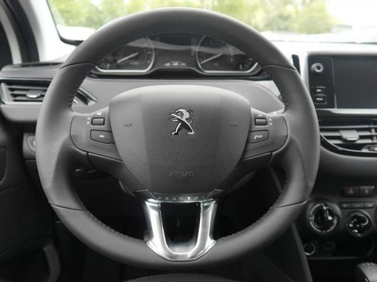 Bild 7: PEUGEOT 208 1.2 PureTech 82 ACTIVE * SITZHEIZUNG * TEMPOMAT * LM-FELGEN 15 ZOLL * NEBELSCHEINWERFER