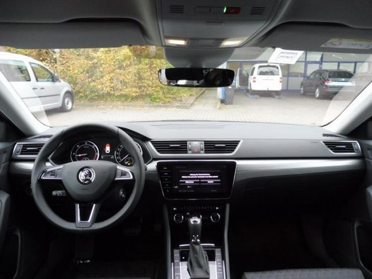 SKODA Superb Combi 2.0 TDI STYLE DSG NAVI/AHK/KESSY - Superb - Bild 9