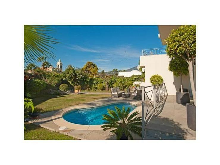 : extrem toll saniertes Stadthaus in Marbella-West (Nueva Andalucia) zu verkaufen - Haus kaufen - Bild 2