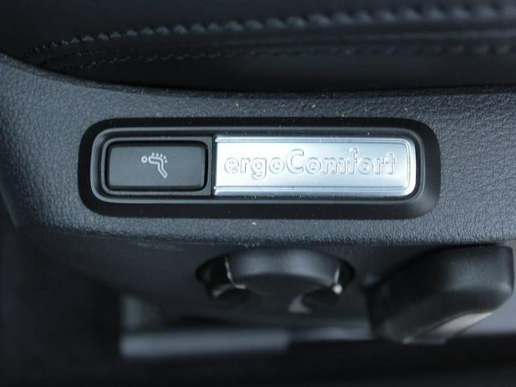 Bild 12: VW Passat 2.0 TDI Highline 4Motion LED NAVI LEDER