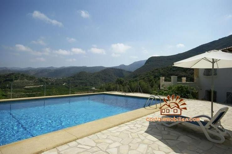 Typische rustikale Finca mit herrlichem Blick auf die Berge in Pego/Alicante nur 15 Min. - Haus kaufen - Bild 7