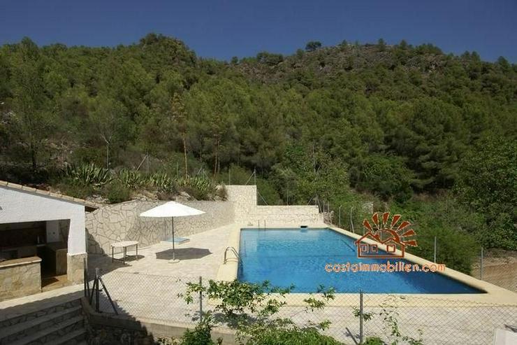 Bild 8: Typische rustikale Finca mit herrlichem Blick auf die Berge in Pego/Alicante nur 15 Min.