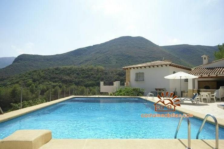 Typische rustikale Finca mit herrlichem Blick auf die Berge in Pego/Alicante nur 15 Min. - Haus kaufen - Bild 1