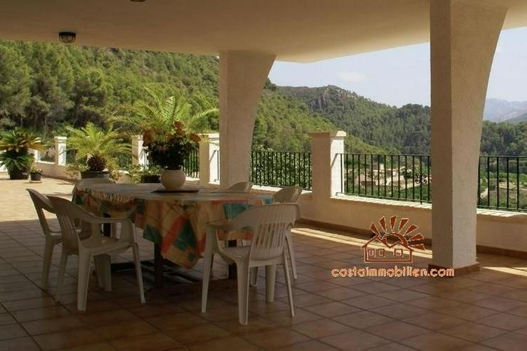 Bild 9: Typische rustikale Finca mit herrlichem Blick auf die Berge in Pego/Alicante nur 15 Min.