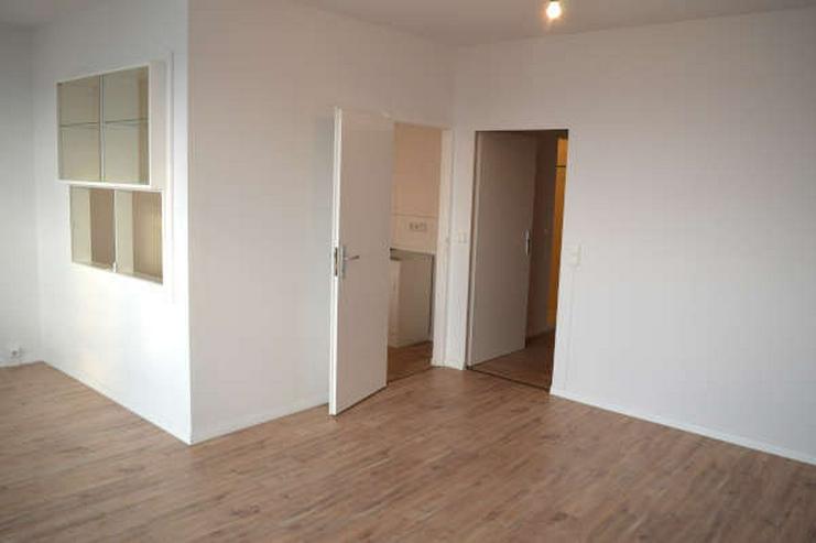 Modernisierte 1-Zimmerwohnung mit Spüle - Wohnung mieten - Bild 3