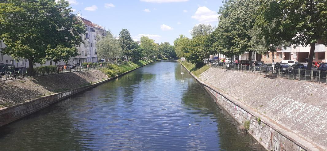 Bild 2: Führung Östlich der Karl-Marx-Straße Neukölln Reinhold Steinle