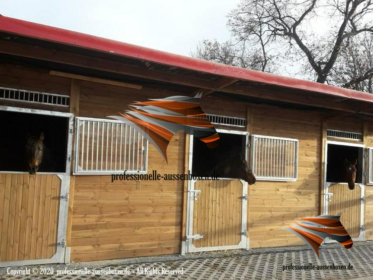 Bild 2: Pferdestall bauen - Außenboxen & Pferdebox, Offenstall kaufen | Weidehütten und Futterraufe - Heuraufe für Pferde | Fertigbau - Stallanlagen TOP Außenstall