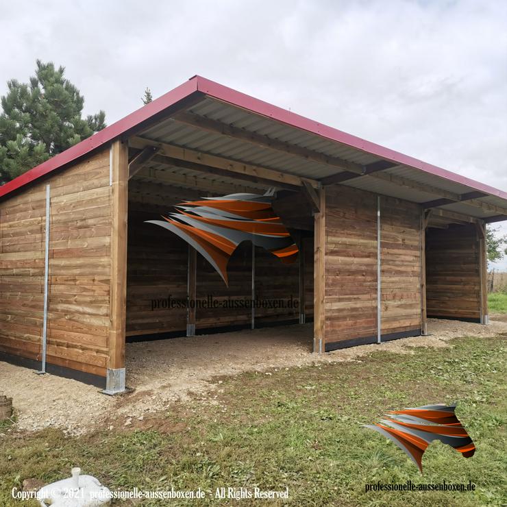 Bild 17: Außenbox, Pferdestall bauen, Pferdebox, Offenstall, Weidehütte mit fressgitter, Stallbau, Pferdestallungen, Stallungen, Paddockbox bauen, Offenstallhaltung, Pferdesportsysteme, Stallplanung, Pferdesport,