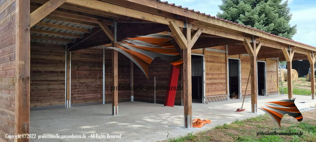 Bild 10: Außenboxen & Pferdestall bauen | Offenstall, Stallanlagen - Stalleinrichtung für Pferde | Weidehütten mit Fressgitter Top - moderne Stalltechnik