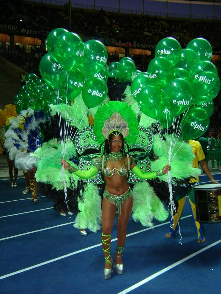 Bild 14: Brasilianische Sambatänzerin - Brasil- & Sambashow für Ihren Event mieten
