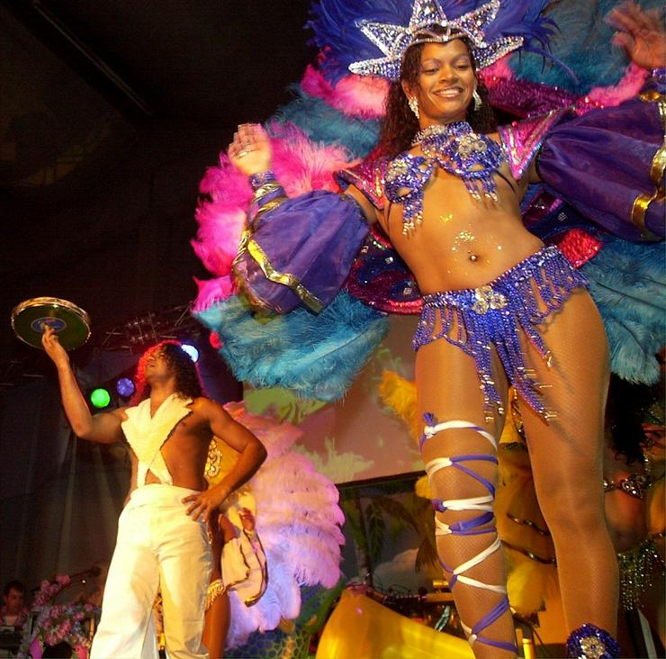 Bild 13: Brasilianische Sambatänzerin - Brasil- & Sambashow für Ihren Event mieten