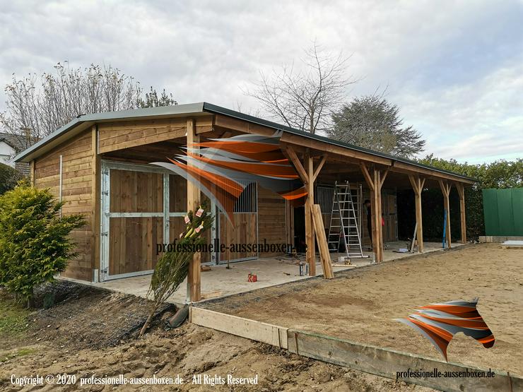 Bild 13: Pferdestall bauen - Außenboxen, Pferdebox, Offenstall kaufen & Stallanlagen | Paddockbox und Weidehütte, Unterstand & Stallplanung für Pferdesport