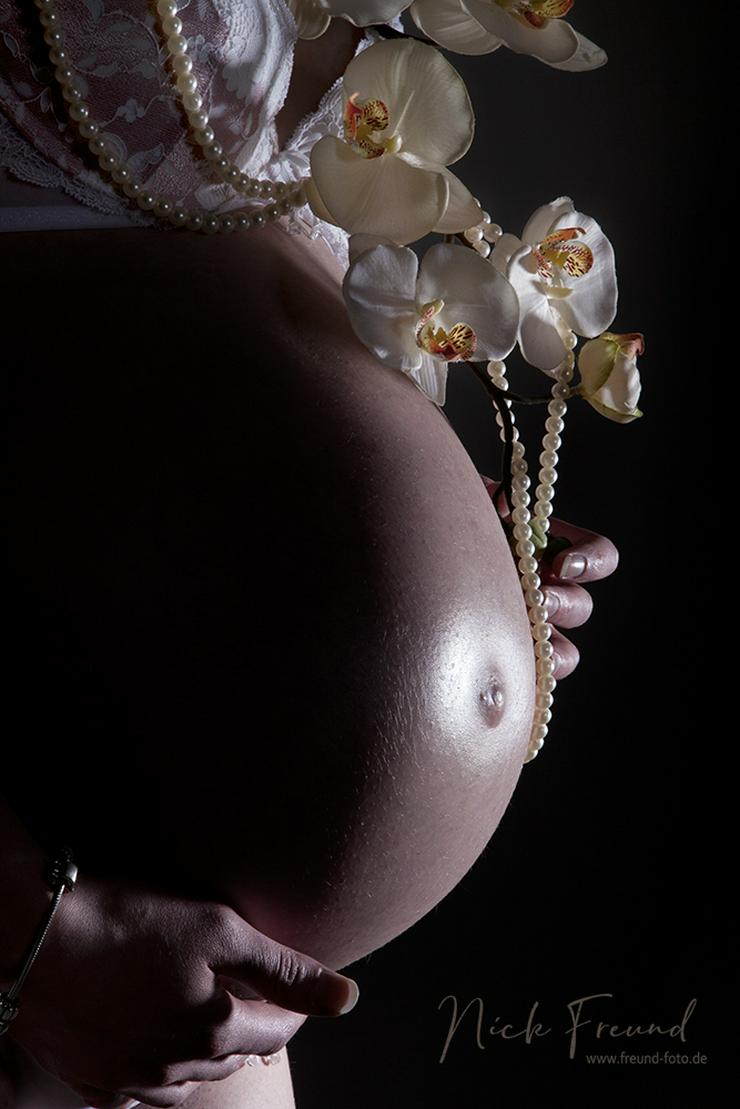 Bild 9: Babybauch Schwangeren Fotoshooting in Nürnberg / Fürth inkl. alle Fotos auf DVD