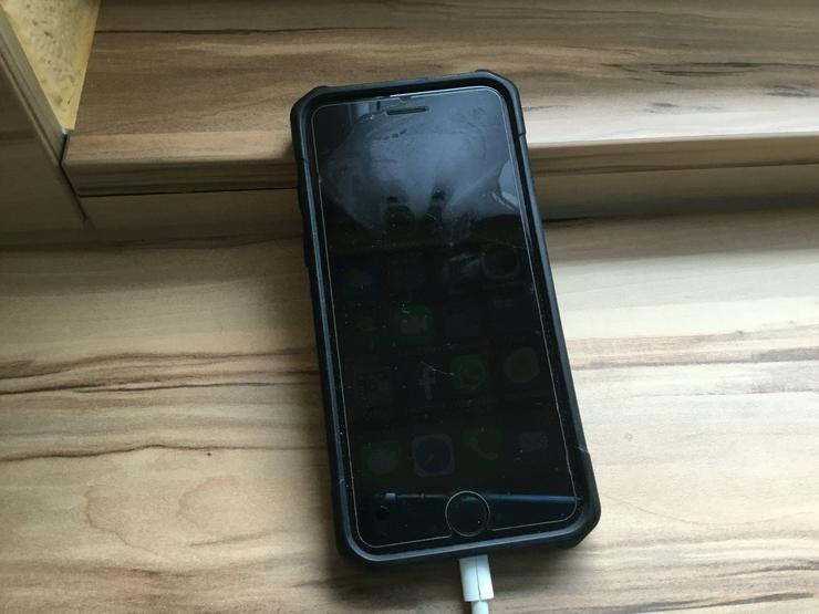 iPhone 7 in schwarz - Handys & Smartphones - Bild 1