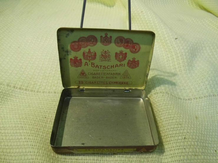 Bild 6: Zigarettenschachtel Blech von August Batschari Cigaretten (ABC) vor 1918 / Dose