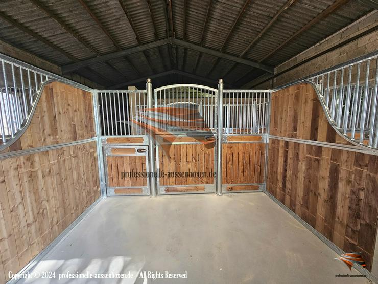 Bild 15: Pferdestall bauen - Außenboxen, Pferdebox, Offenstall kaufen & Paddockbox | Stallbau, Weidehütten mit Fressgitter & Pferdesportsystem - Außenstall