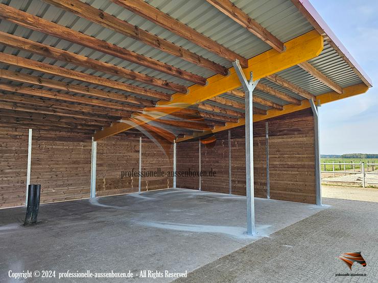 Bild 17: Pferdestall bauen - Außenstall, Pferdebox & Offenstall kaufen | Fertigbau - Stallanlagen, Weidehütten, Futterraufe - Heuraufe für Pferde
