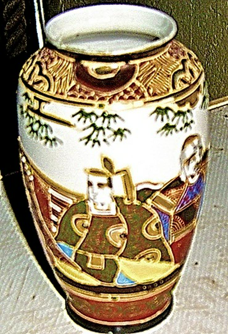 kleine handbemalte asiatische  Vase - Figuren - Bild 11