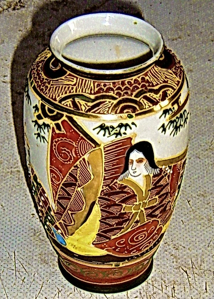 kleine handbemalte asiatische  Vase - Figuren - Bild 9