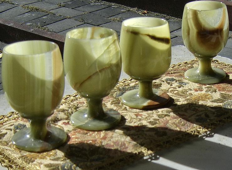 4 jade trink becher pokale  Höhe ca. 10 cm aus Halbedelstein jade onyx grünlich marmoriert mit  4 unterschiedlichen einzigartigen maserungen - Edelsteine & Fossilien - Bild 12