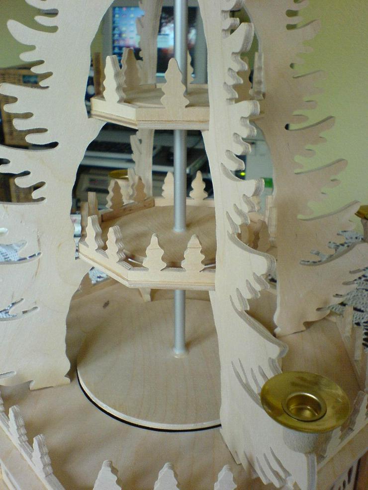 Bild 3: Bausatz Erzgebirgische Weihnachtspyramide mit 3 Etagen