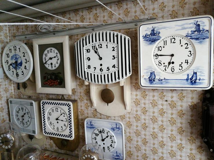 Bild 2: Sehr viele Alte Uhren und mehr. Küchenuhren,Marktuhren,Kukucksuhren,usw.usw.