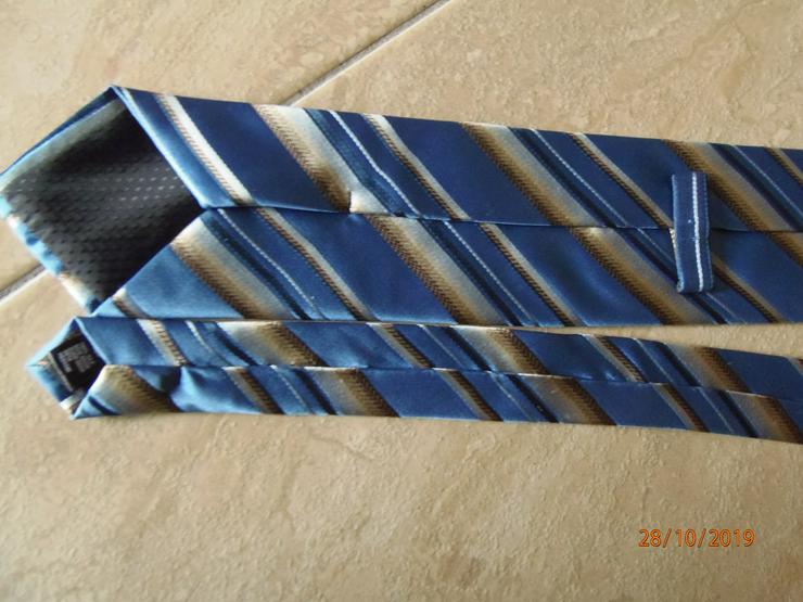 Bild 2: Krawatte Blautöne