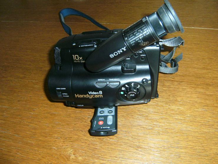 Bild 4: Sony Camcorder 8 CCD-TR323E
