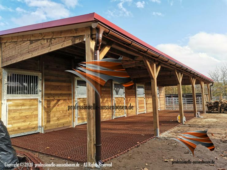 Pferdestall bauen - Außenstall, Pferdeboxen, Offenstall kaufen & Stallungen kaufen | Weidehütten, Futterraufen Top Heuraufe und Stalltüren - Stallfenster für Pferdebox - Einstellplätze - Bild 1