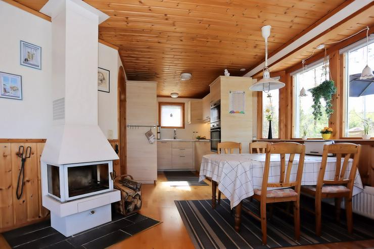 Bild 4: Schweden Ferienhaus Boot See Urlaub Kinderpflegebett Klimaanlage