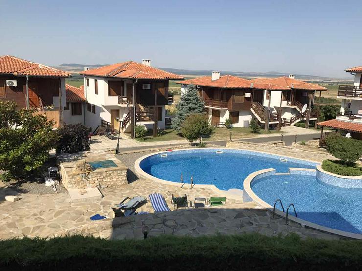 Voll möbliertes zweistöckiges Haus zum Verkauf im komplexen Sonnenhaus - Ferienwohnung Bulgarien - Bild 3