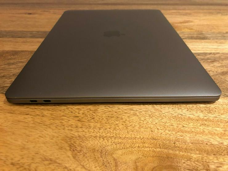 Apple MacBook Pro 15 2018 MR942 Upgr. i7 2.6 16GB 1TB Radeon Pro Vega 20 QWERTY - Notebooks & Netbooks - Bild 4