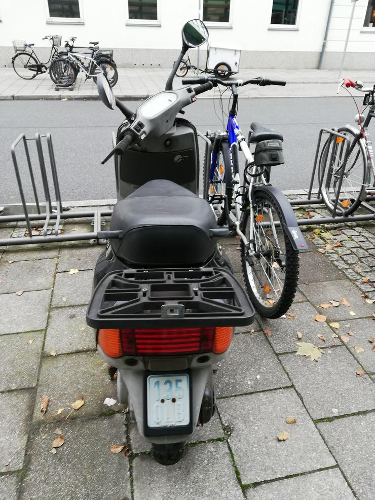 Bild 1: Moped & Motorroller