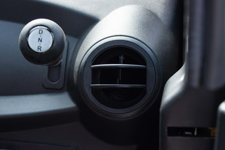 Bild 14: E-Auto,Kabinenroller,Mopedauto,Elektrokleinwagen mit Winterreifen