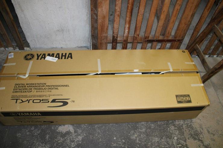 Bild 5: Yamaha Tyros 5 mit 76 Tasten mehr als XXL-Paket + Zubehör