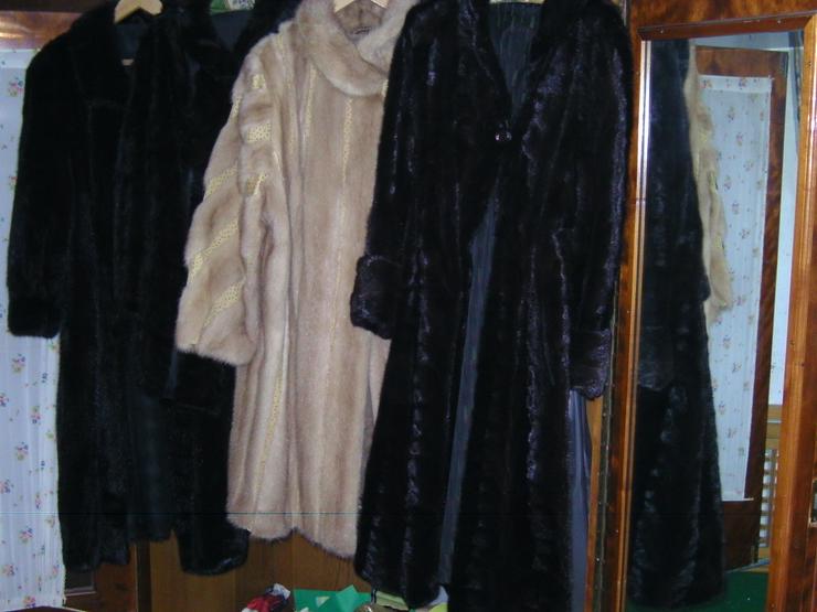 Bild 5: Damen Pelzmäntel und -Jacken