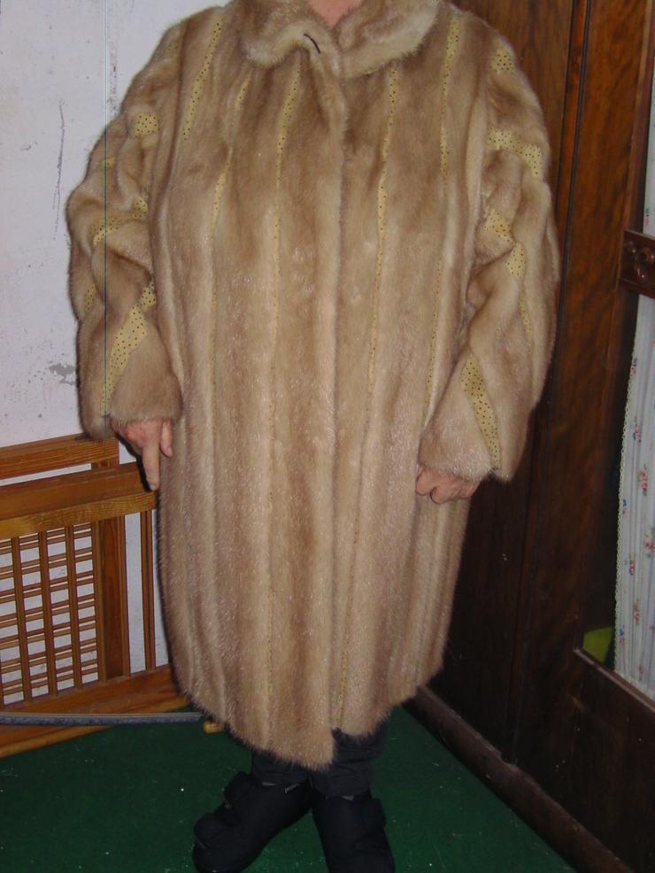 Damen Pelzmäntel und -Jacken - Größen 48-50 / XL - Bild 1