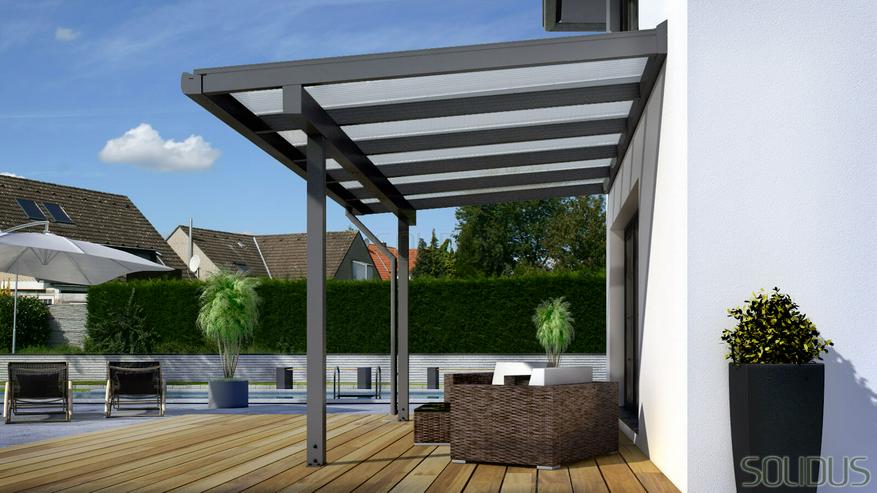 Bild 12: Terrassenüberdachung aus Holz oder Alu mit Stegplatten und Glas von solidus24