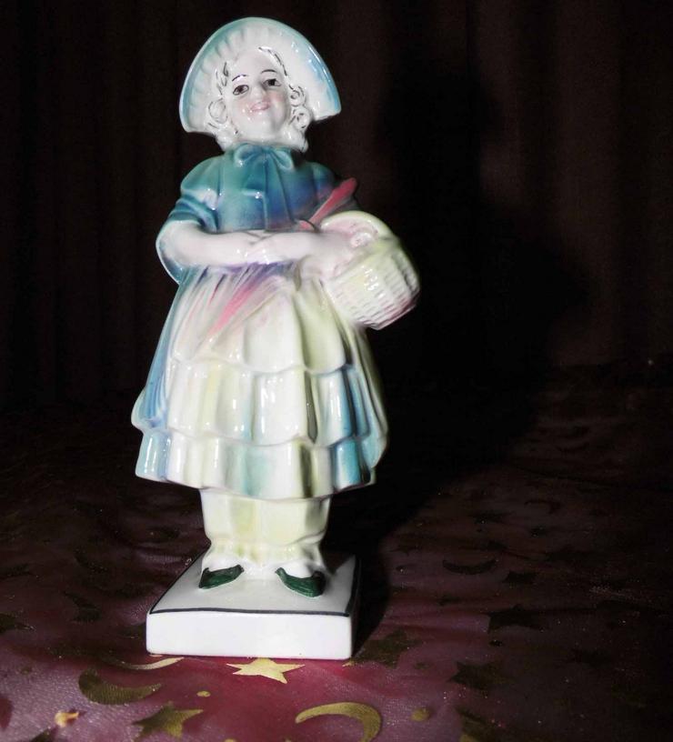 Antike Porzellan Figur KATZHÜTTE Mädchen mit Korb / Hertwig & Co / Sammler - Figuren & Objekte - Bild 1