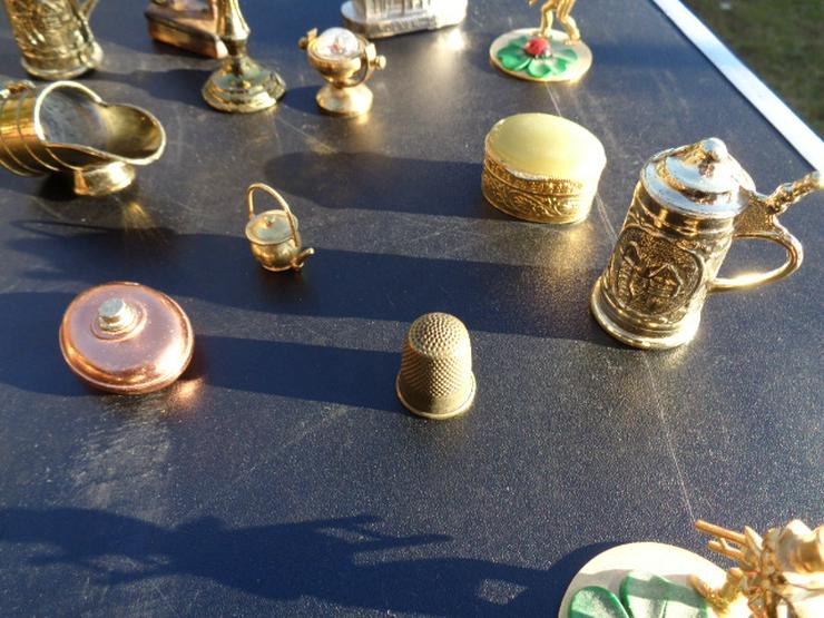 Bild 9: Über 50 alte Messing Figuren von Sammlung+ Setzkasten 