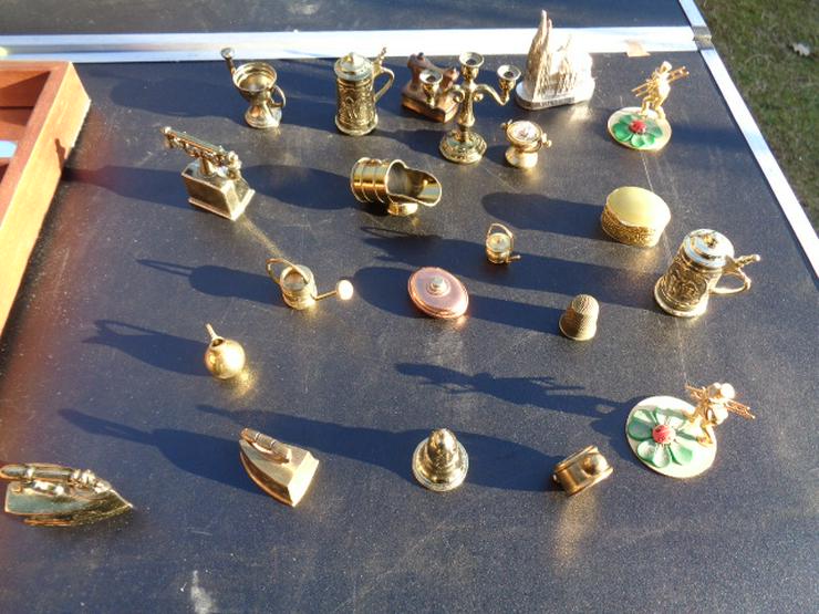 Bild 6: Über 50 alte Messing Figuren von Sammlung+ Setzkasten 
