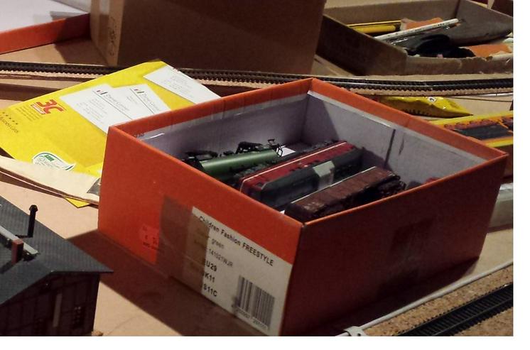 Bild 3: Reparatur ihrer Loks (Spur TT), analog, aus älterer Produktion