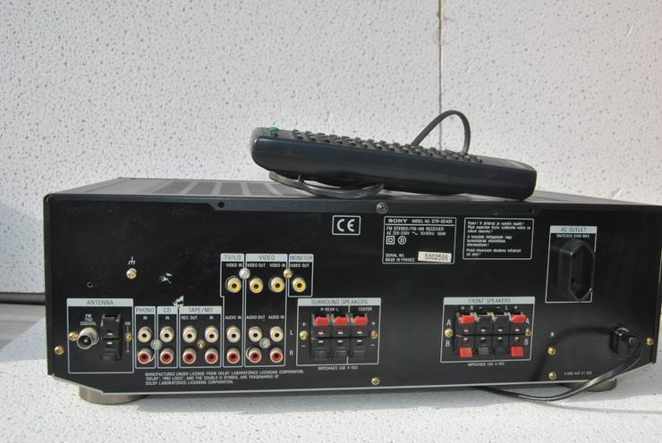 Bild 9: Sony STR-DE 405 Stereo / Dolby Surround Receiver mit Fernbedienung